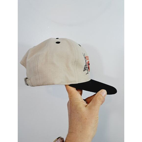 World's Toughest Bulls & Broncs Black and Cream Hat - Picture 3 of 6